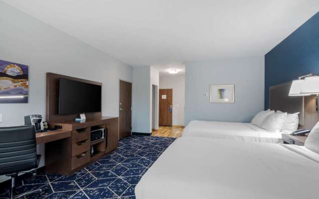 Best Western Plus St. Louis Airport Hotel