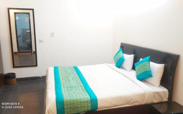 Hotel Delhi Airport Plaza IGI Airport