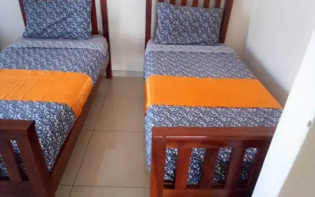Manacomfy - 14bed House - 4 Baths - Victoria Falls