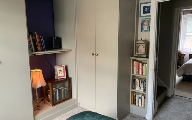 Hebden Bridge - House - Sleeps 8 - Pet Friendly