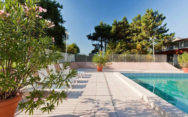Hotel ibis Styles Macon Saint Albain La Salle