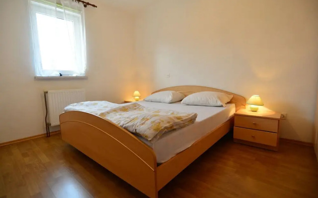 Apartment 517
