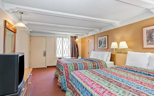 Knights Inn Charleston