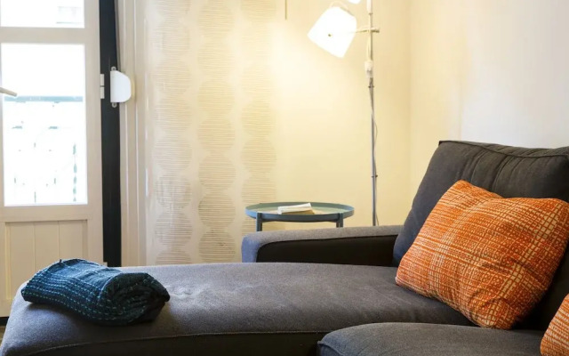 ALTIDO Urban 1-bed flat w/workspace, moments from Av. da Liberdade