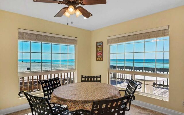 Barefoot Beach Retreat 3 Bedroom Apartment
