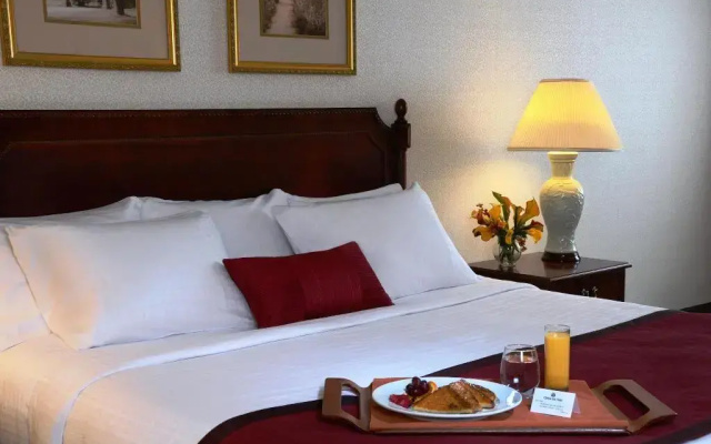 Clinton Inn Hotel & Event Center