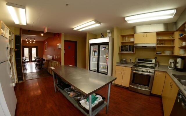 Squamish Adventure Inn