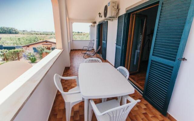 Domus Leonardo-Private Free Parking