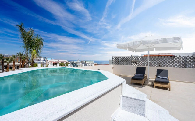 Pathos SeaSide Suites