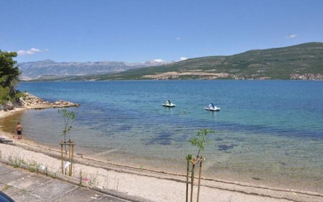 Tiho - Nice View - A2 kat
