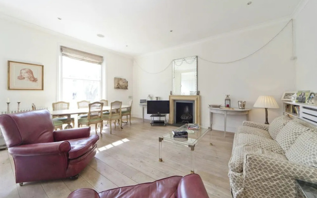 Bassett Road IV by Onefinestay