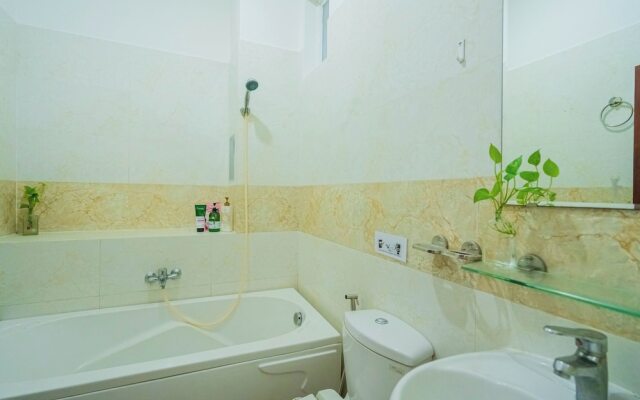 LaLaHouse Riverside Residence