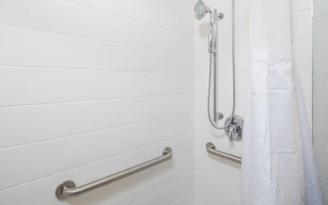 Holiday Inn Express Sunnyvale - Silicon Valley by IHG