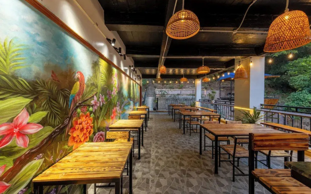 Cat Ba Xanh Spring Garden Hotel