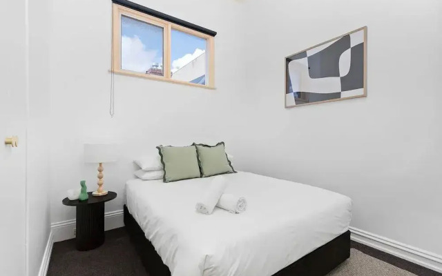 Fitzroy Private Rooms @ 132 Nicholson Homestay
