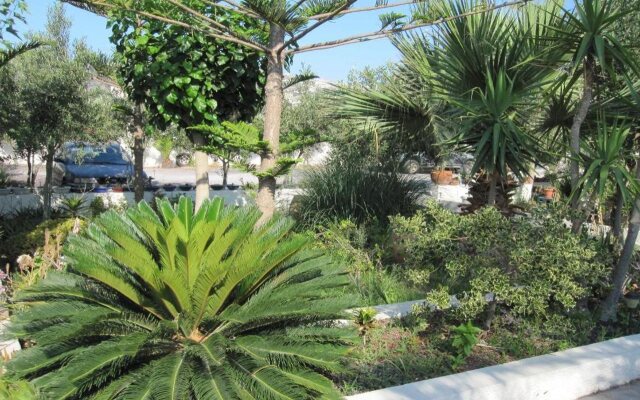 Villa Nikos Karamolegos