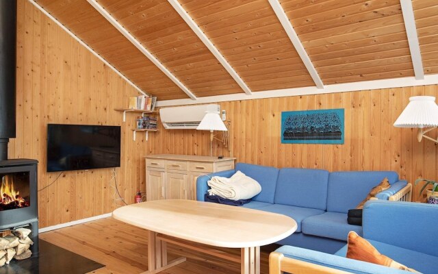 6 Person Holiday Home in Store Fuglede