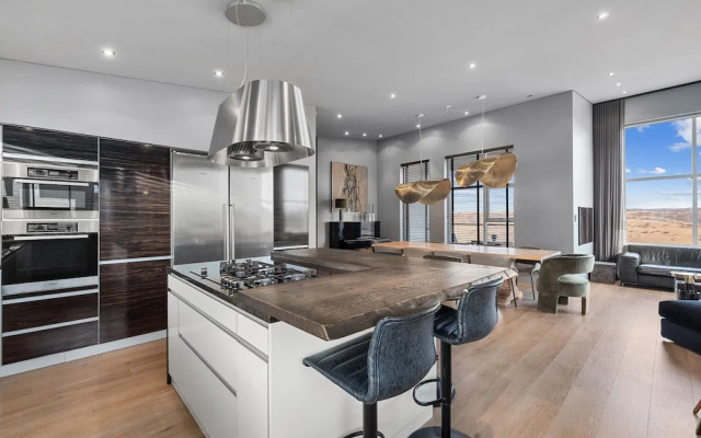 Luxurious Large Home, Perfect for Your Group