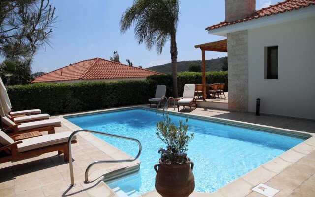 Eve Pissouri Soultanina Villa