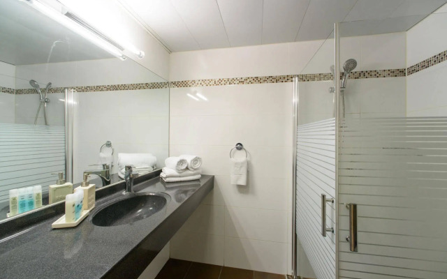 Royalty Suites