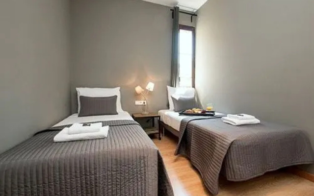 Paseo de Gracia Apartments