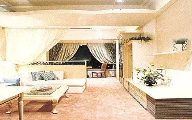 3 Night Surf Plaza - Qingdao