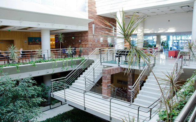 VIP Executive Entrecampos Hotel & Conference