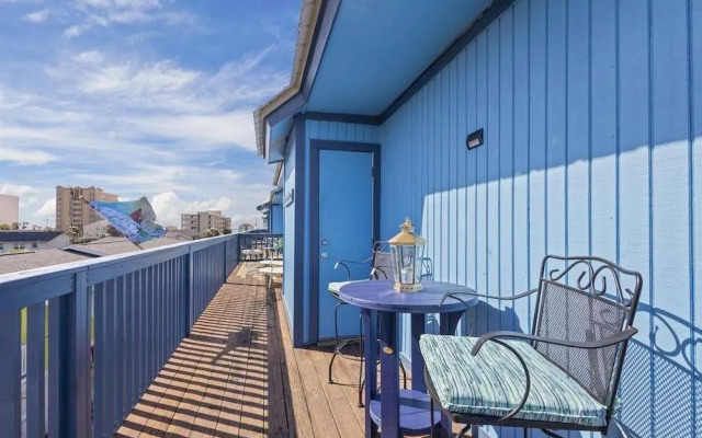 Lagoon Sun 5 by RedAwning