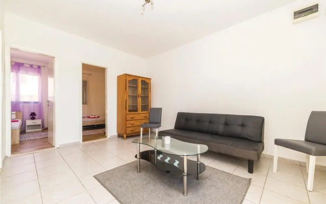 Beautiful Home in Marina With Wifi and 7 Bedrooms