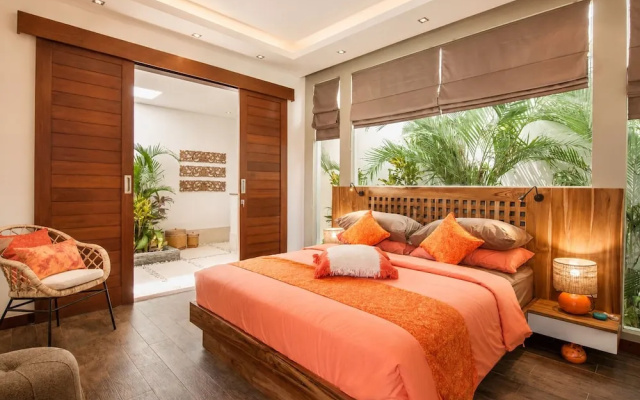 Dreamy 5 BR Villa 200m to Berawa Beach