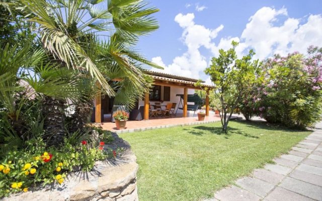Villa Porticciolo In Alghero With Large Garden For 6 Guests