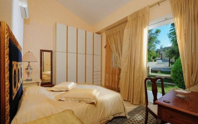EXPLOR Mansion - Inclusive Experience