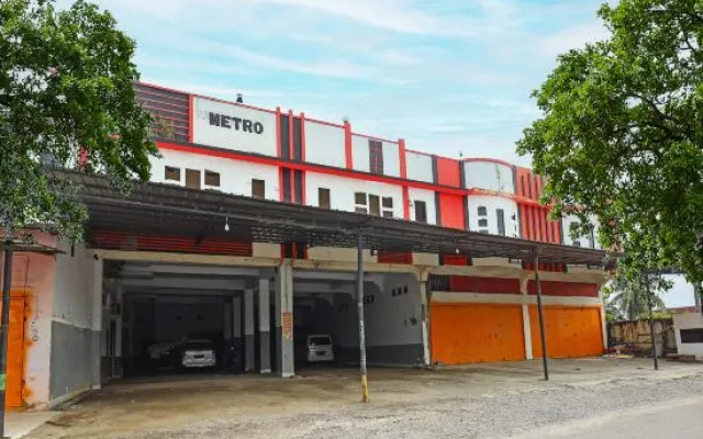 Oyo 92230 Penginapan Metro Parepare