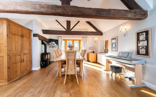 Bank Farm House Stunning House & Gardens