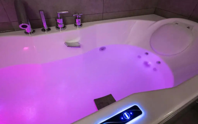 Auberge de Clochemerle, Spa privatif & restaurant gastronomique