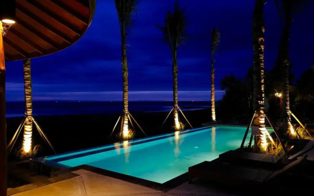 Wide Sands Beach Retreat