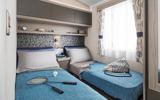Lovely 2-bed Caravan in Prestonpans