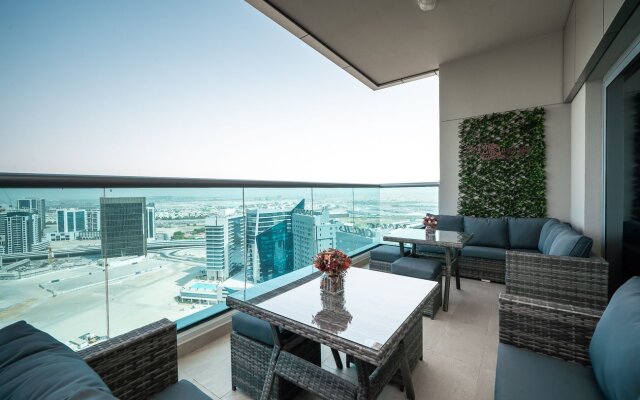 Apartment With Views In Business Bay Area