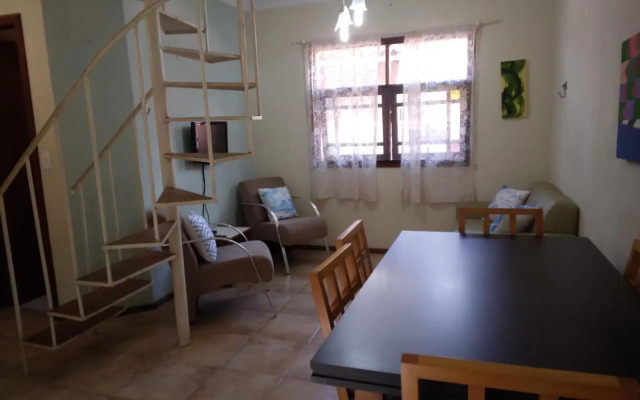 Apartamento Duplex a 100 metros da Praia de Boracéia