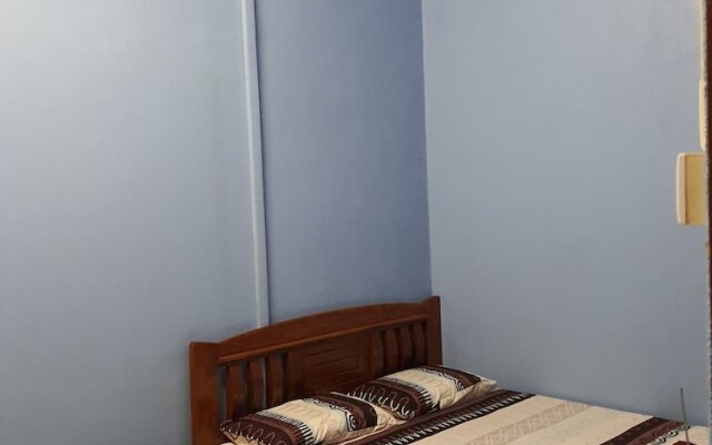 Spot On 89920 Muwaffaq Inn