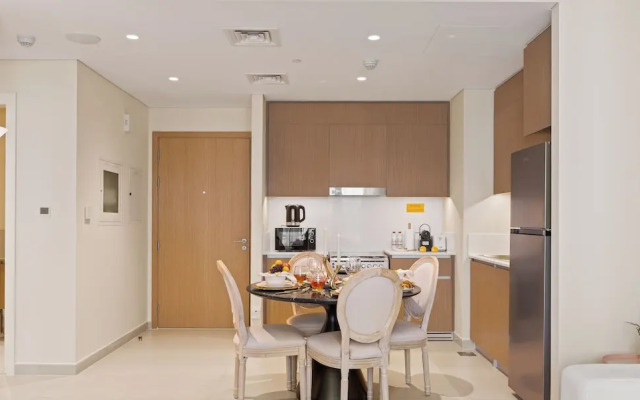 Pink Panther Soft Glam 1BR in Surf 2