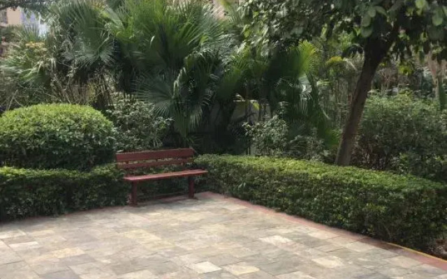 City Xinjia Apartment Hotel