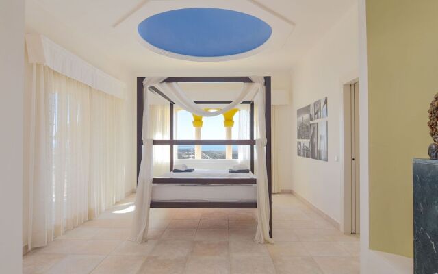 Affluent Villa in Altea With Pool and Panoramic Views