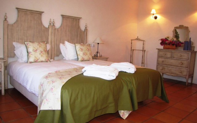 Horta da Moura by WOT Signature