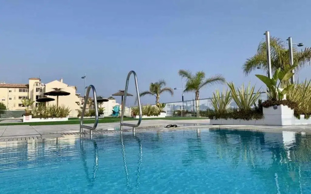 Vivienda familiar con azotea fenomenal