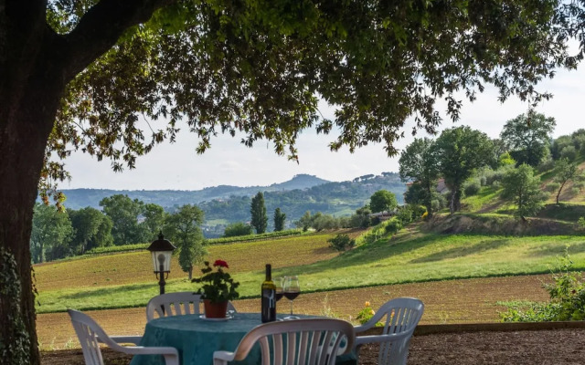 Secluded Mansion in Perugia with Hot Tub