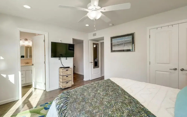 Chamingo 2 Bedroom Condo by Redawning