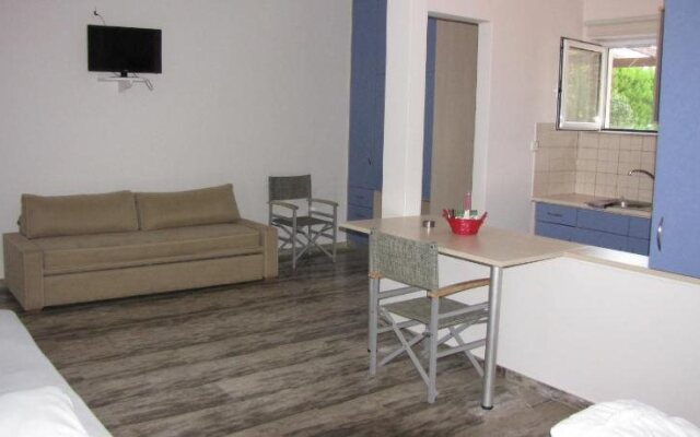 Karistos Mare Apartments