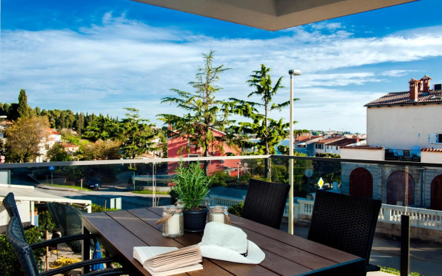 Sunset Luxury Apartment