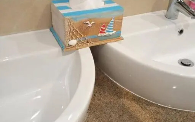 Accommodation Front - The Sails C6-18